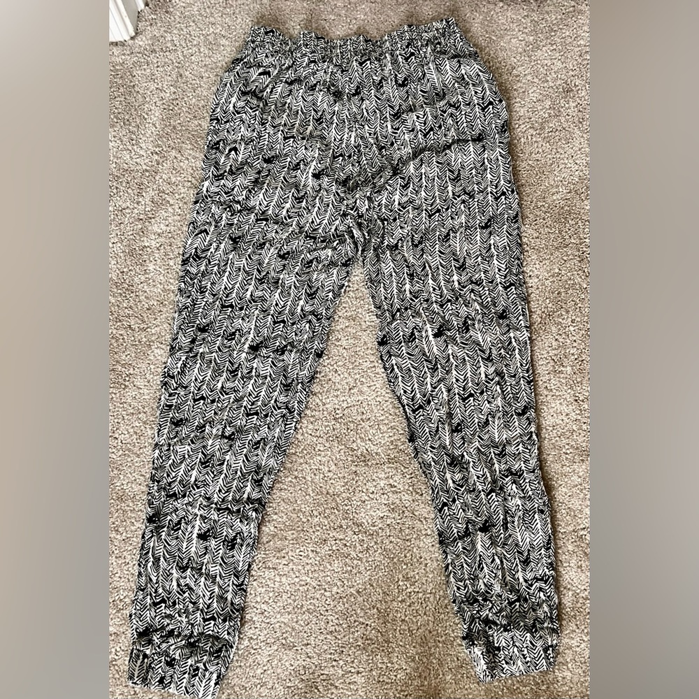 Thin, fitted work style pants